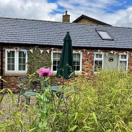 Centre Village 2 Bedroom Cottage - The Byre Pewsey Zewnętrze zdjęcie